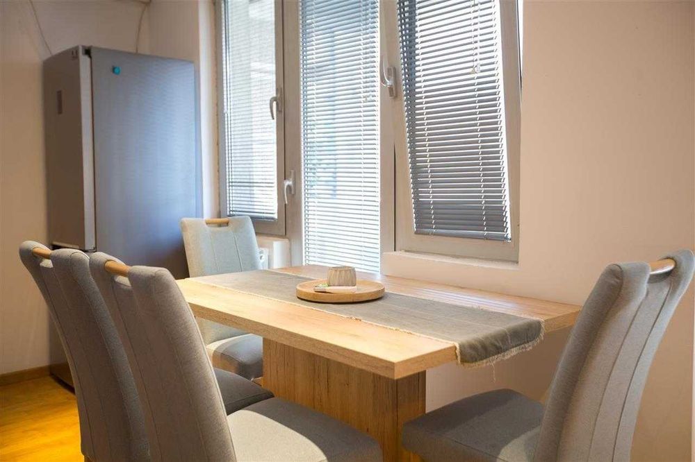 Дава се под наем Двустаен апартамент в Бургас, Славейков - 60 кв.м за 214.2 € - Снимка #3