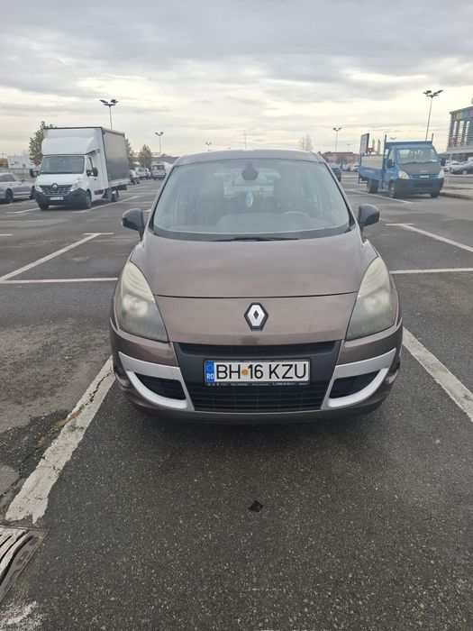Vand Renault Grand Scenic an fabricatie 2011
