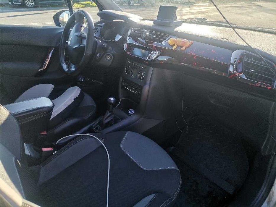 Vand Citroen C3 1.4 HDI Argintiu din 2012 Noiembrie