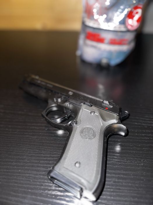 Pistol Airsoft Beretta M9