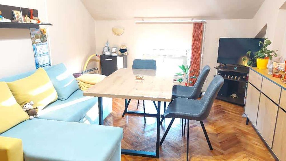 Тристаен апартамент в Центъра на гр. Хасково