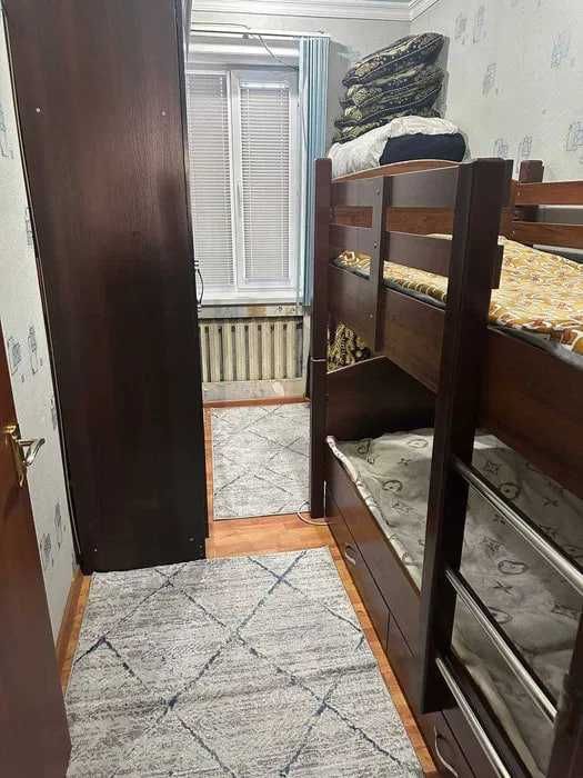 Лабзак 3/2/9  панель ориентир на против Анхор парк
