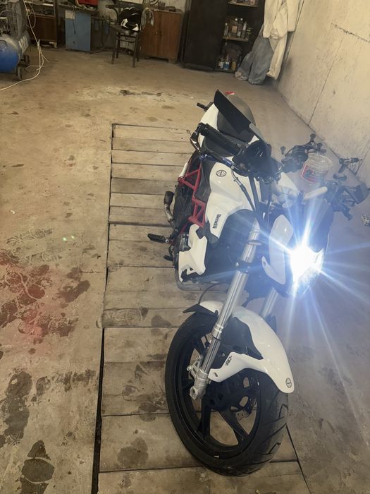 Vand sau schimb Benelli BN125