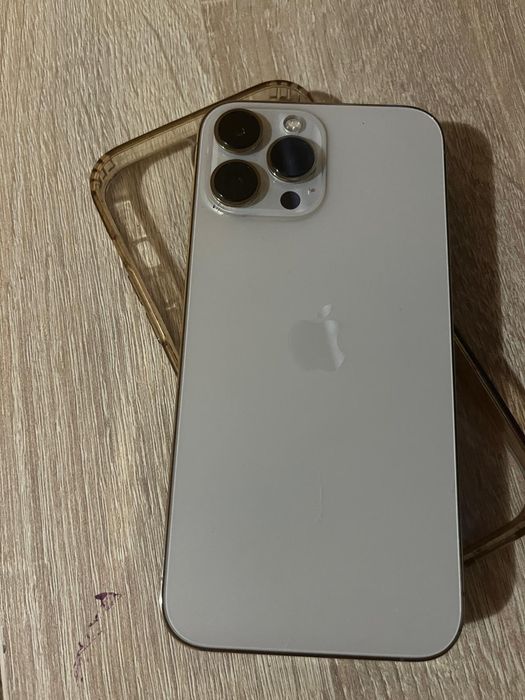 Vând iPhone 13 pro max gold 128 GB impecabil