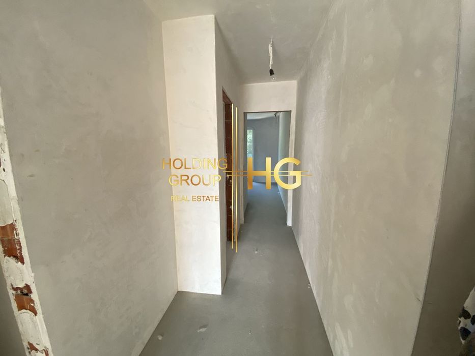 Продава се Тристаен апартамент в Варна, Изгрев - 106 кв.м за 1521 €/кв.м - Снимка #2