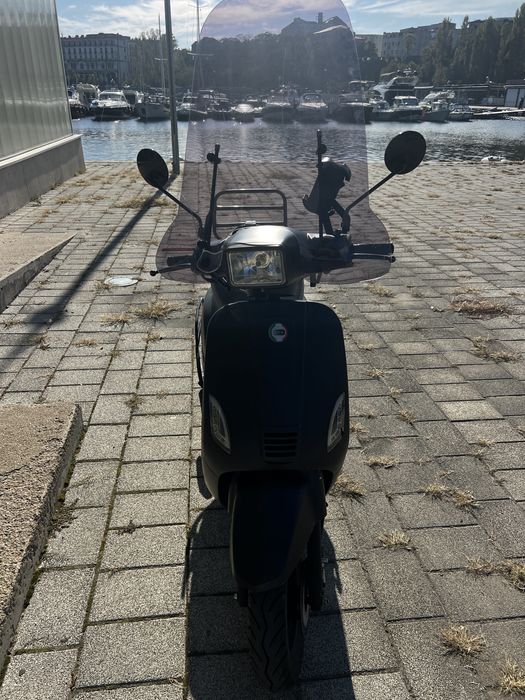 Scuter DTS Milano R model Vespa