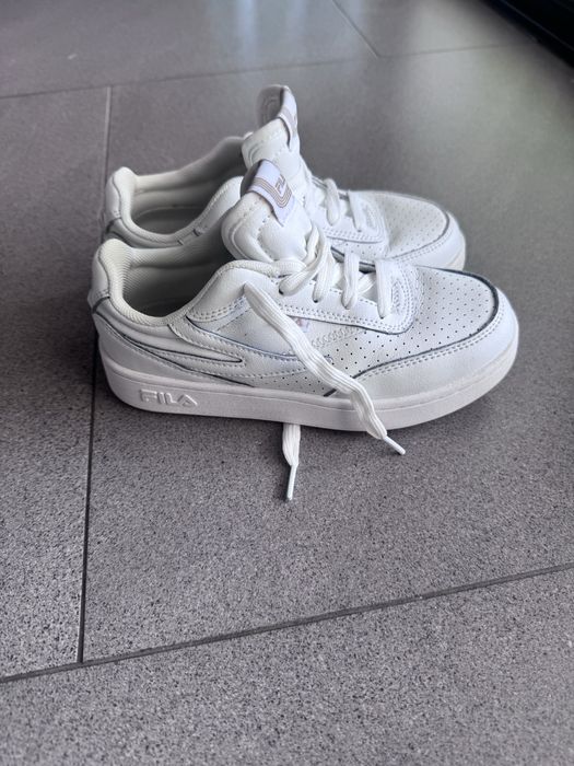 Adidasi Fila marime 33