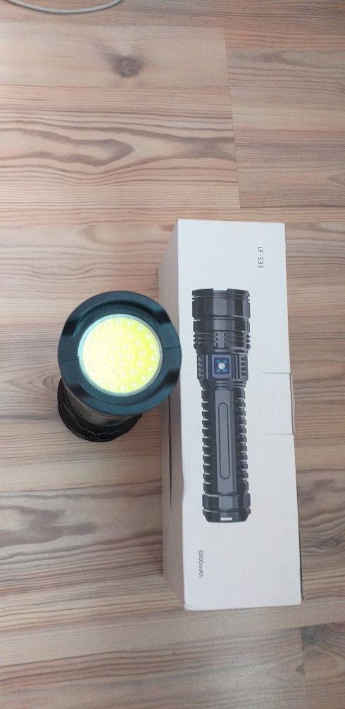 Lanterna puternica tip laser 3000lm