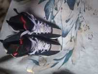 Adidasi Nike Jordan