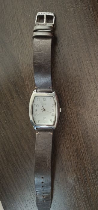 Продам часы автомобильной марки  Мерседес