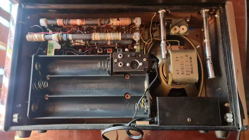 radio sanyo transworld ( Senator de Luxe ) / radio vintage de colectie