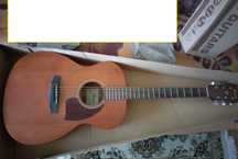 Chitara Ibanez acustica