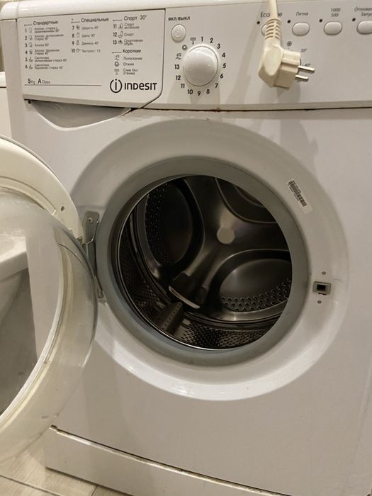 Стиральная машина рабочая б/у