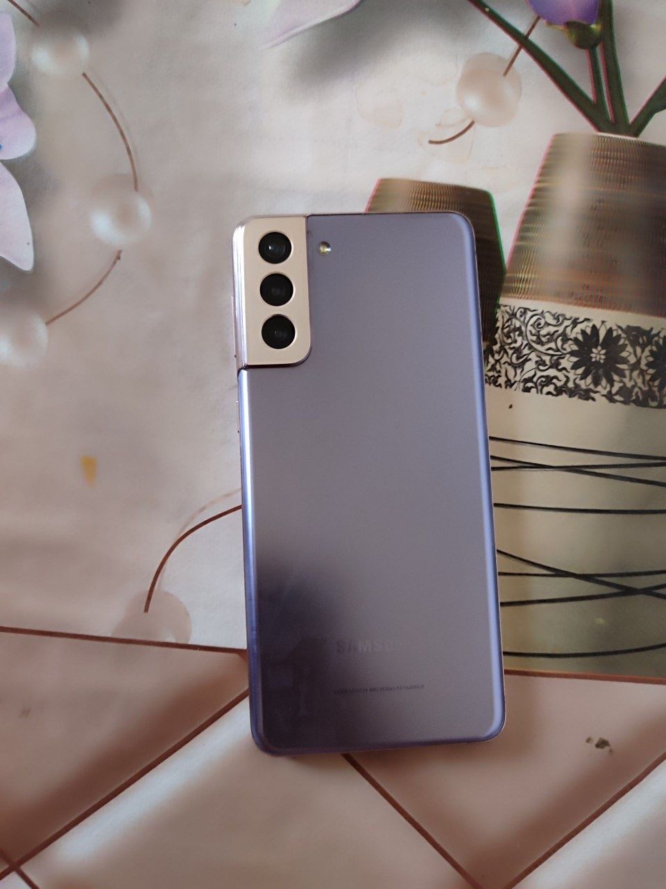 Samsung.    s21+