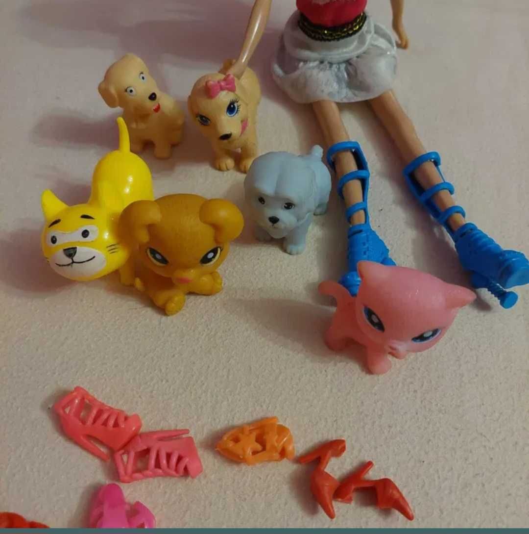 Barbie cu animale companie si accesorii