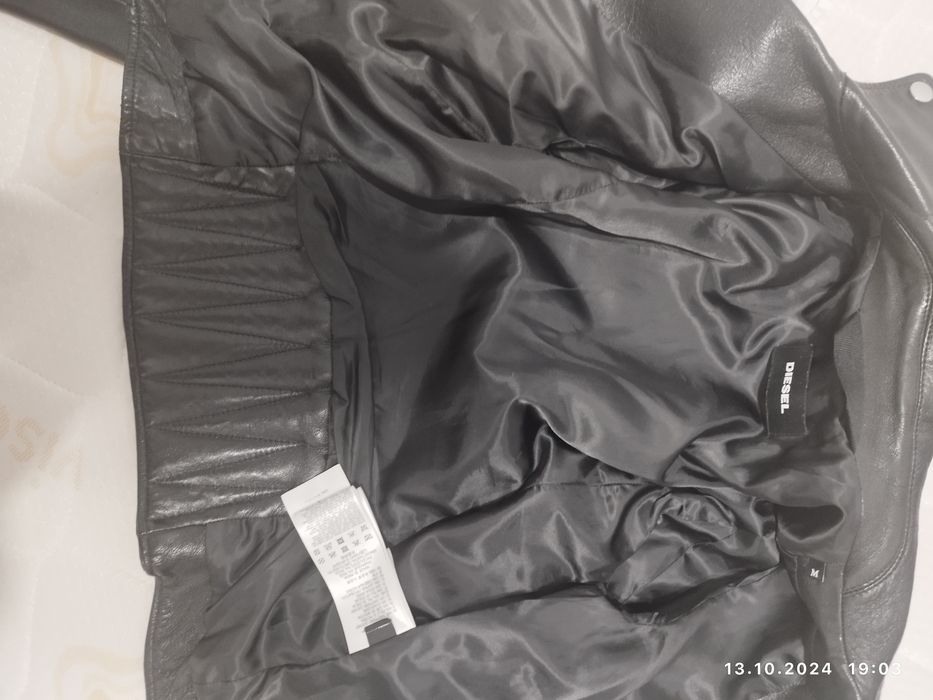 Vând geaca piele Diesel damă originală