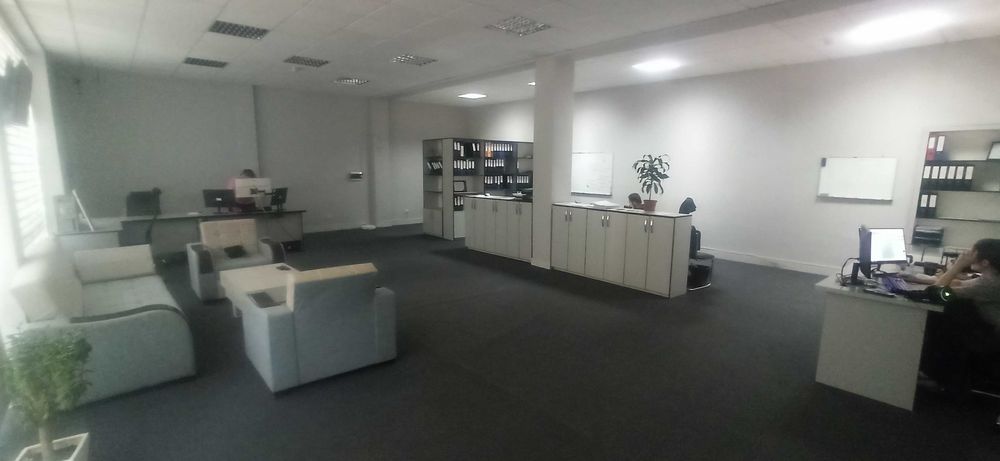 Продаётся  производственное-офисное здание, полностью