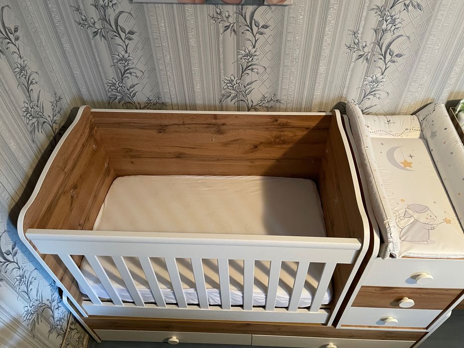 Бебешка кошара с повивалник + музикална играчка