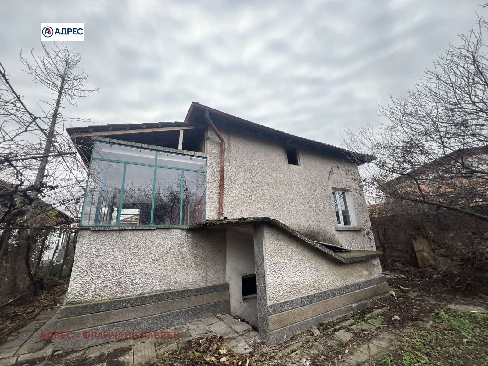 Къща в Плевен, област-гр.Долни Дъбник площ 105 цена 52000