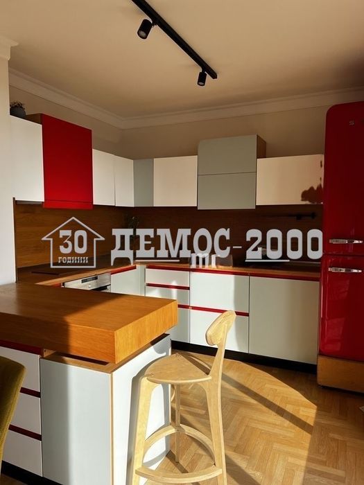 Напълно завършен апартамент в кв.Бриз с ПАРКОМЯСТО