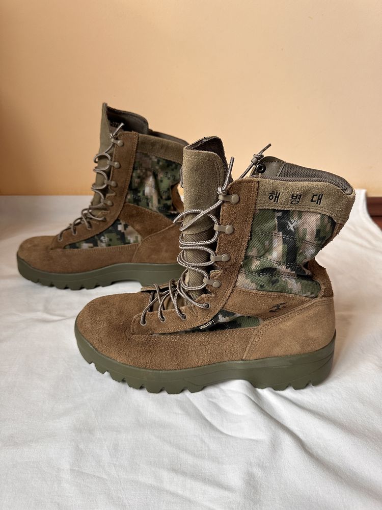 Bocanci combat,tactici,gore-tex,Treksta,marime 43