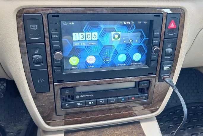 Navigatie Android Dedicata VW Seat Skoda - Android 13, CarPlay, DSP