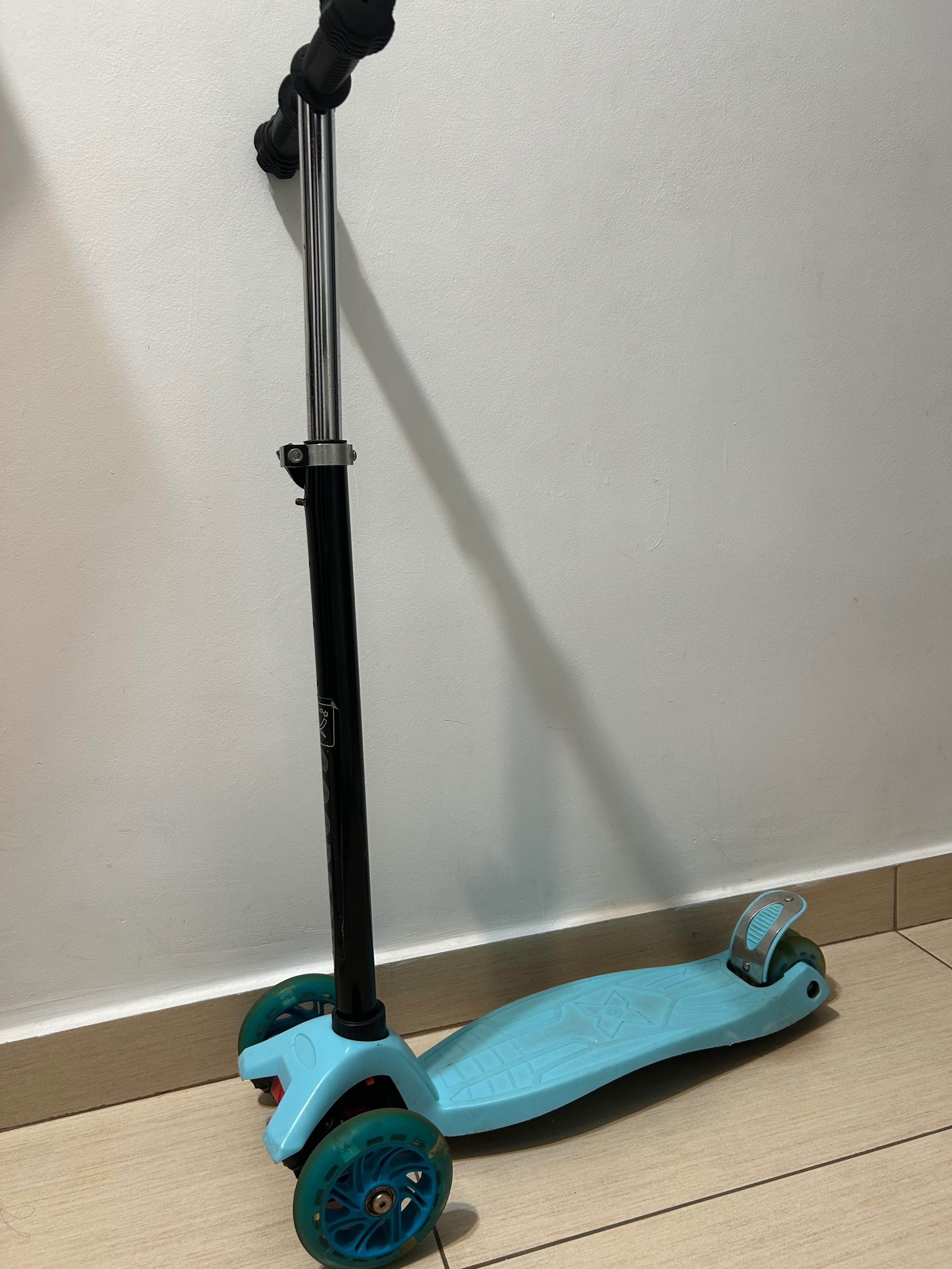 Trotineta copii 4-7 ani