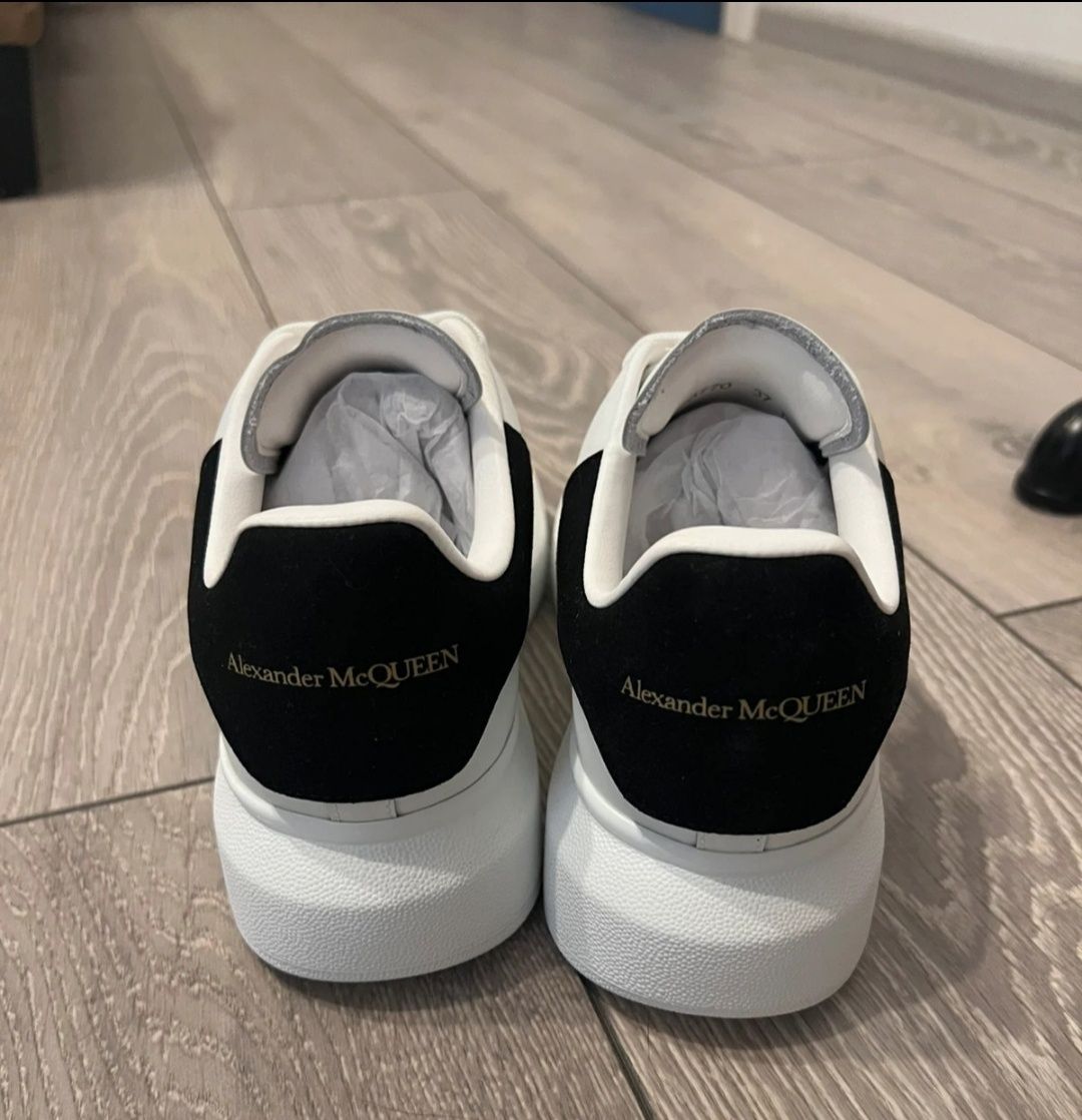 Alexander McQueen la DOAR 249 LEI