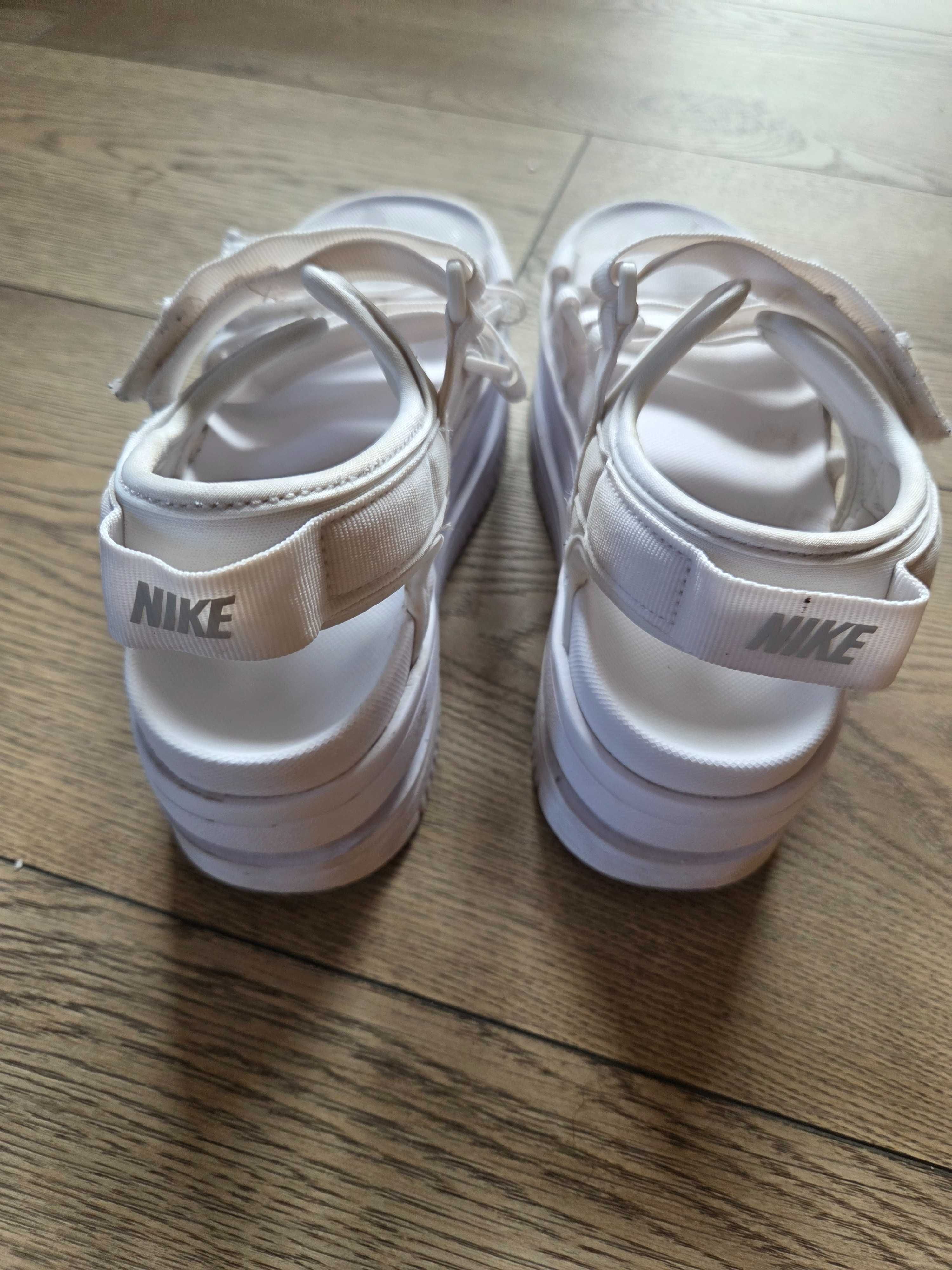 Сандали NIKE  39 номер