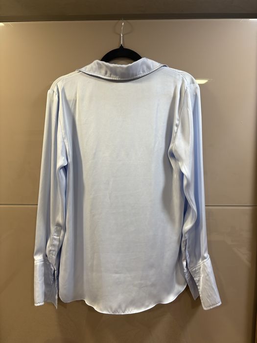 Светлосиня сатенена риза H&M