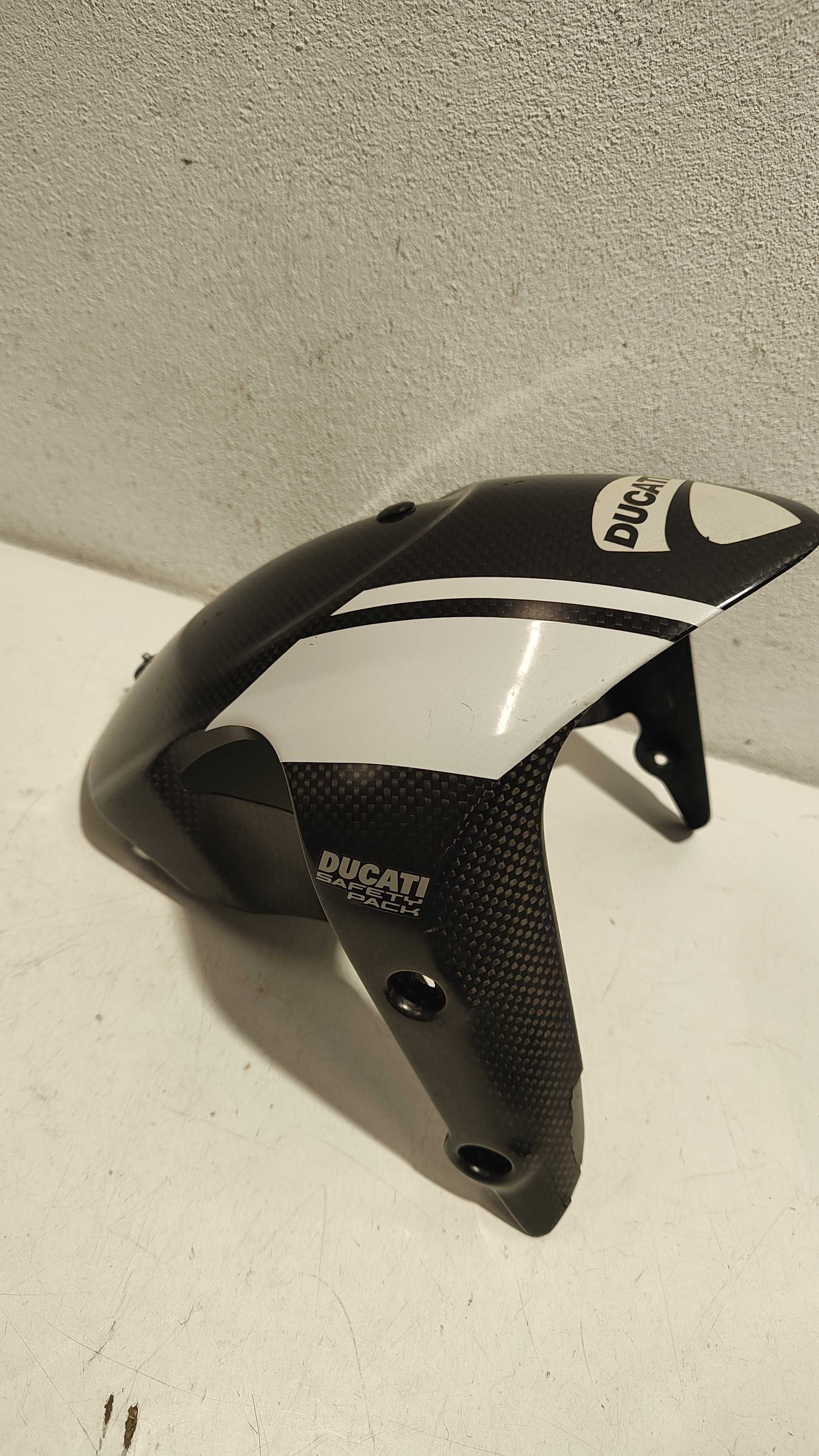 Ducati Diavel ecu filtru aer aripa carbon