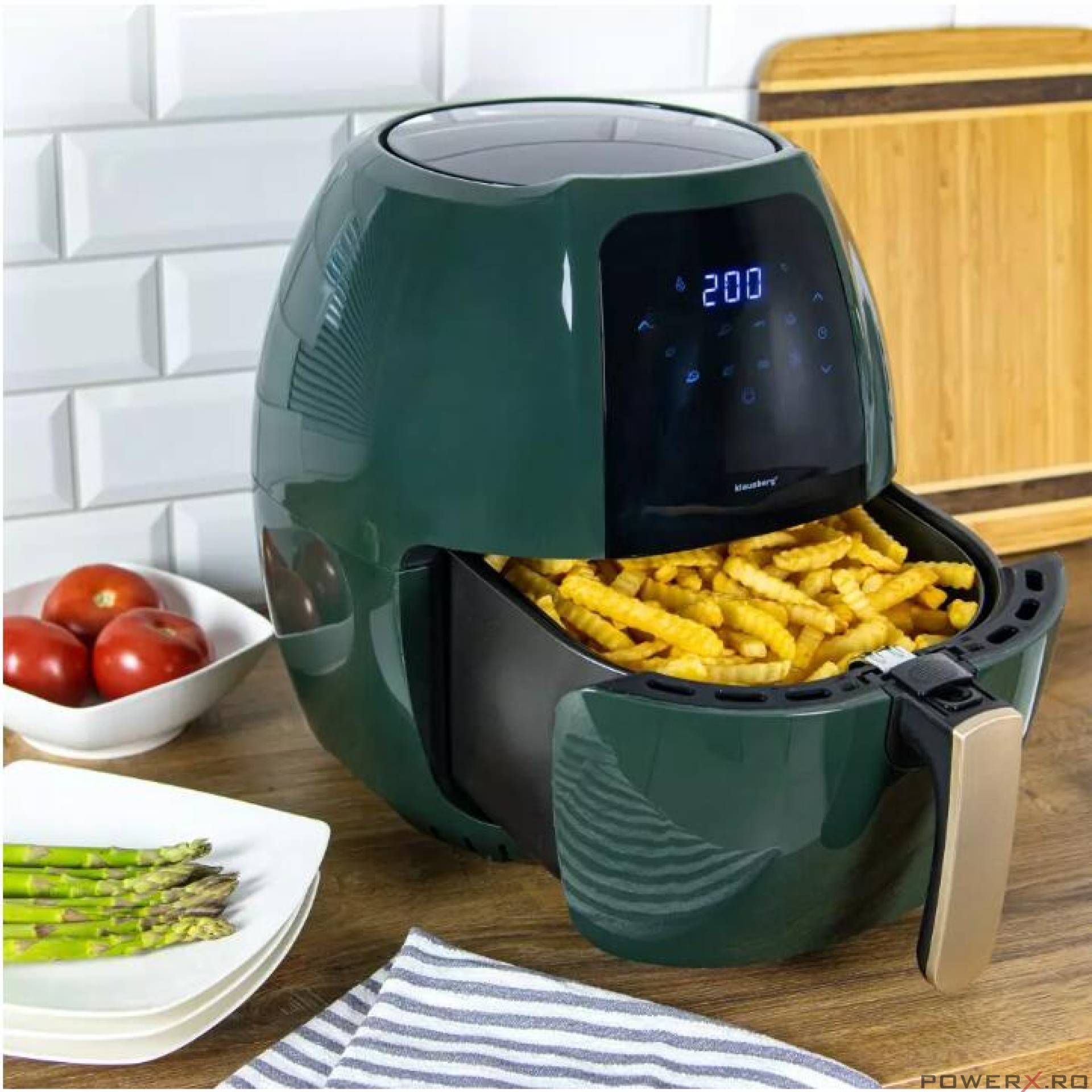 Friteuza cu aer cald, 7 programe, ecran LCD, capacitate 7.7 litri 1800