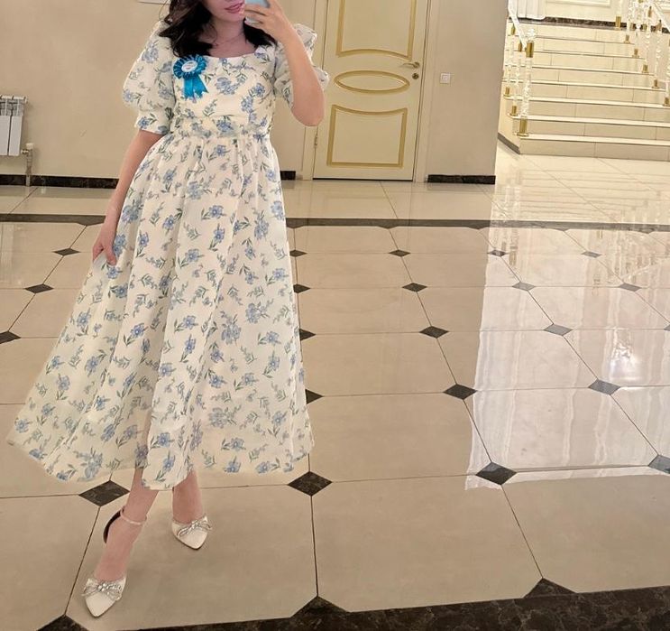 Платье красивое 44размера