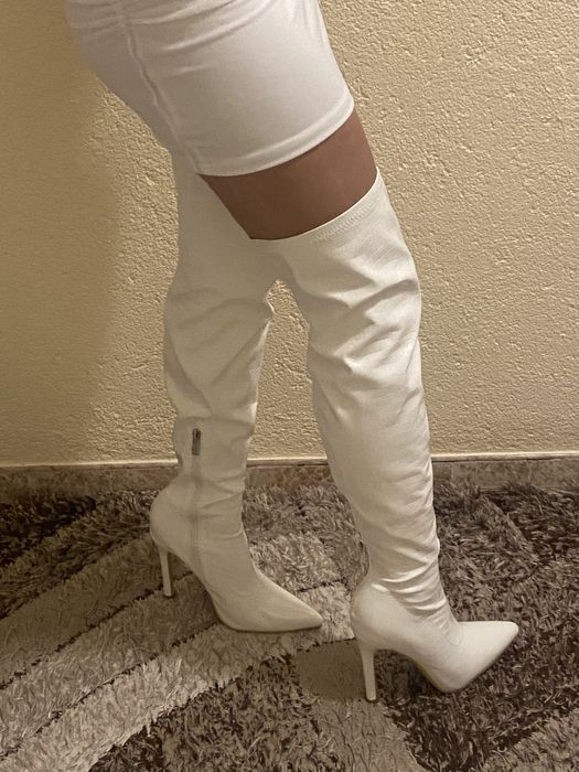 Обувки с висок ток