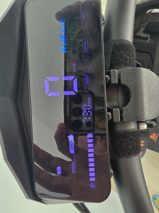 Kukirin g2 STARE IMPECABILA cu geanta si cască