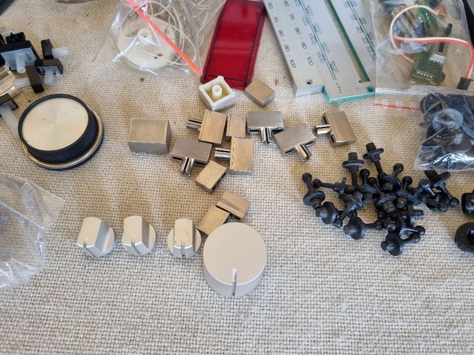 Pachet dif Butoane Blaupunkt, Accesorii , etc.