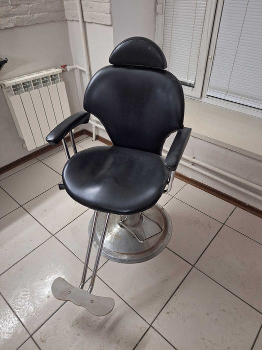 Парикмахерское оборудование: мойка, кресло