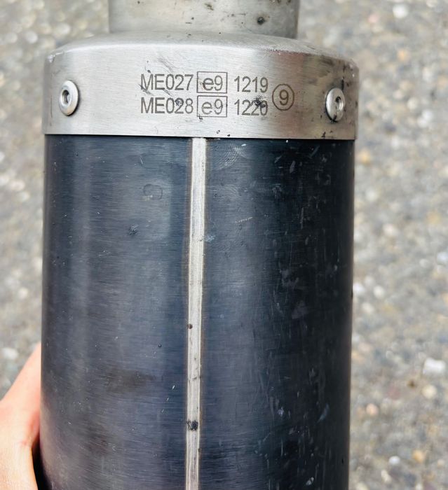 Vând evacuare Mivv black steel