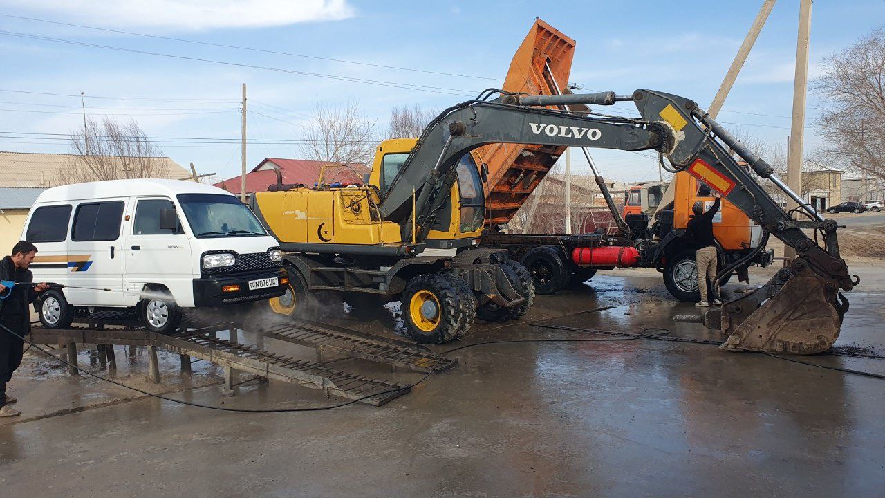 Volvo ew 130 sotiladi