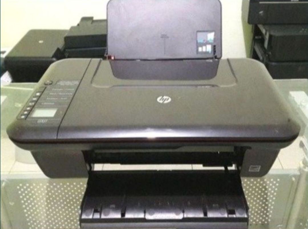 Imprimanta HP Deskjet 3050 cu scanner