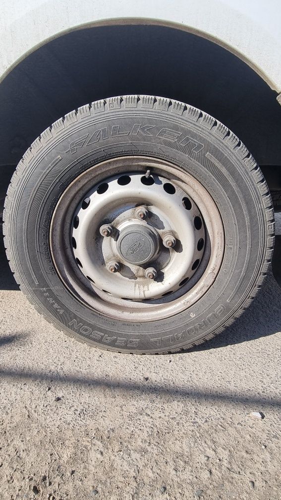 Гуми за бус всесезонни 215/65R15C