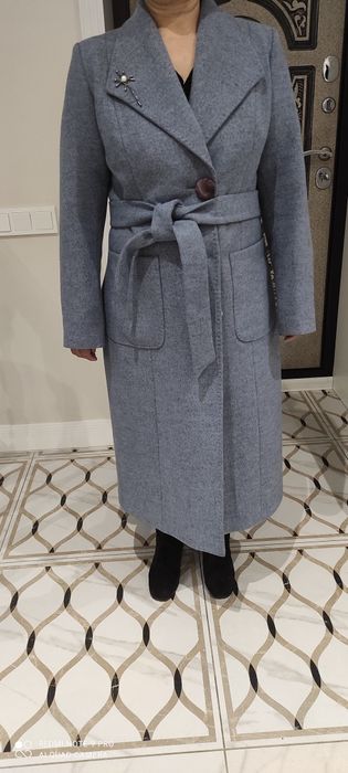 Продам пальто , демисезонное Новое размер 46/48 шерсть,