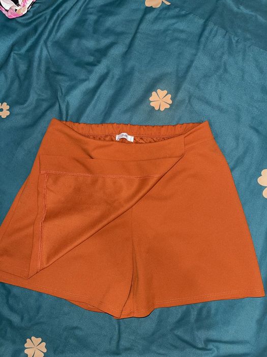 Fustă pantaloni de damă!