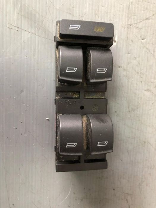 buton geam electric  stanga fata audi a6 4b2