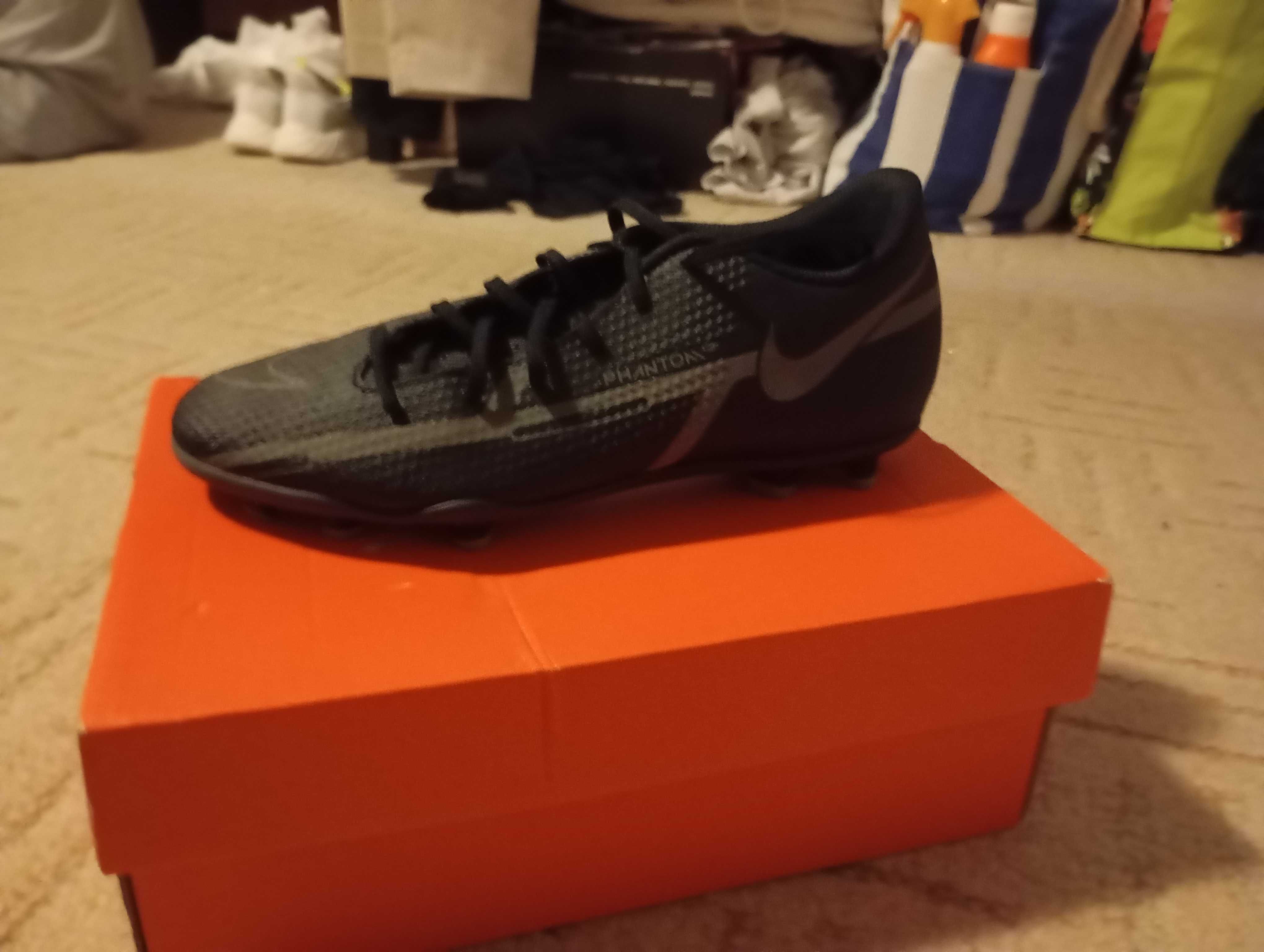 Nike бутонки 39 номер