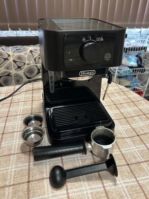 Кафемашина DeLonghi EC230.BK