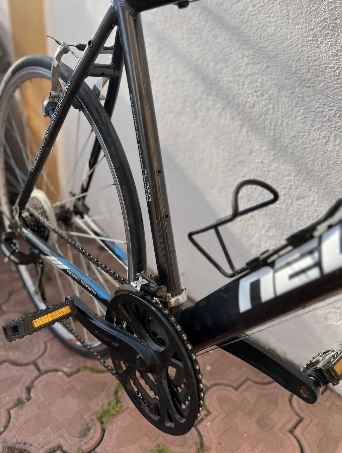 Bicicleta semi cursiera Neuzer 3 x 9 viteze schimbatoare Shimano