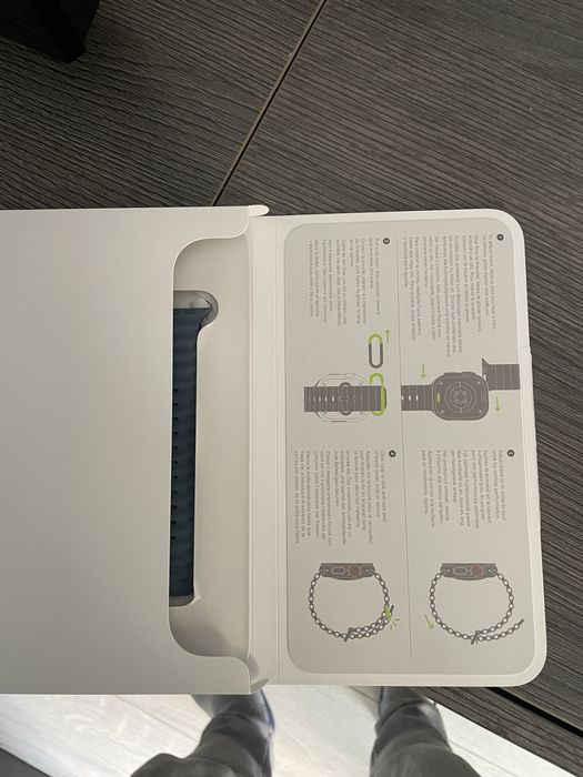 Продавам чисто нова каишка  Blue Ocean Band за Apple watch 3