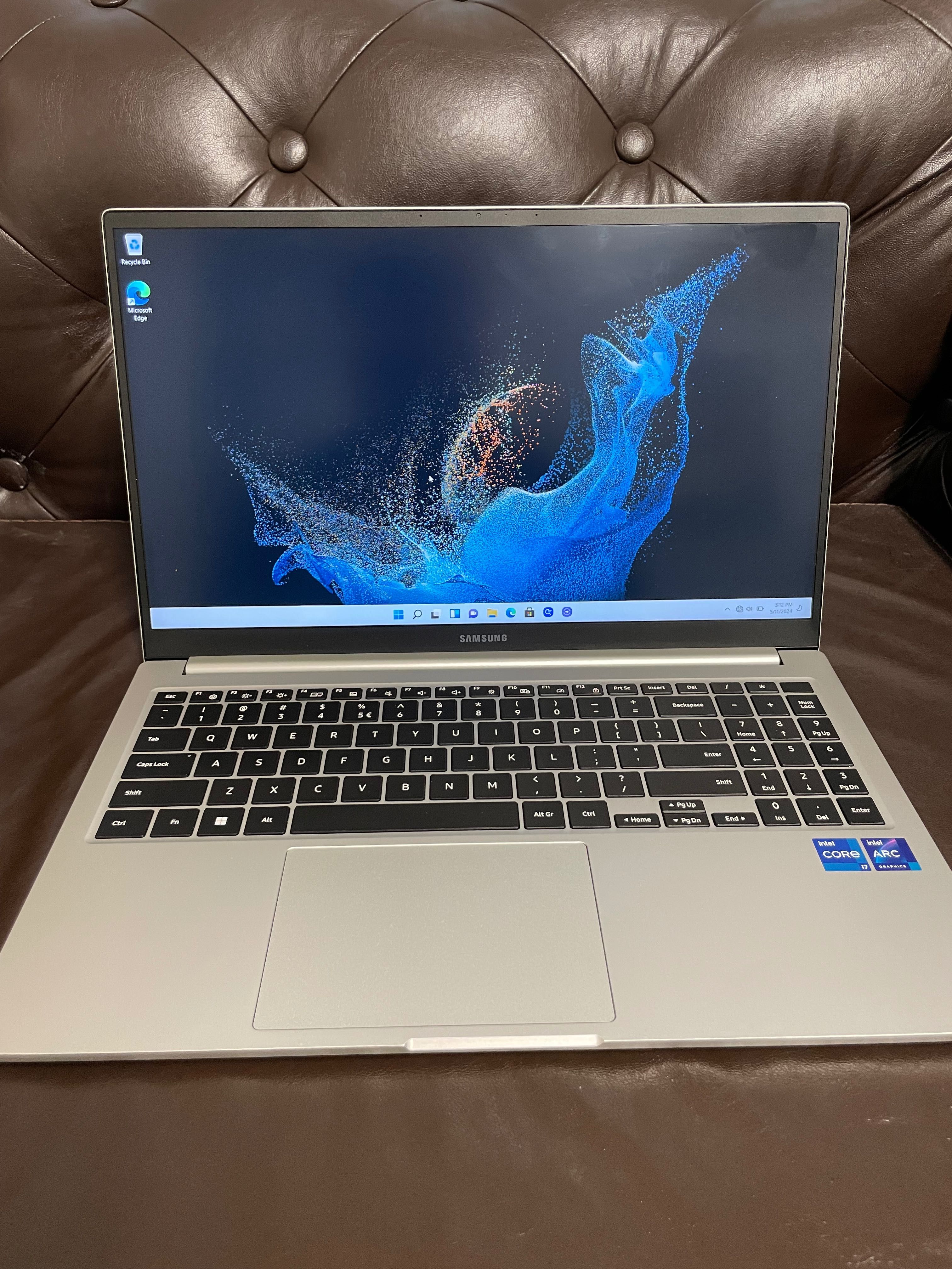 Samsung NP750XEE i7 12th Gen 16GB RAM 512GB SSD