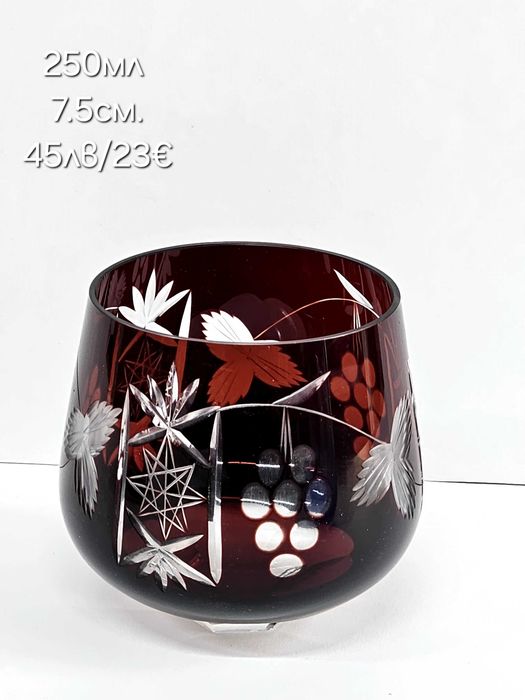 Висококачествен ръчно шлифован цветен 24% РВО кристал.